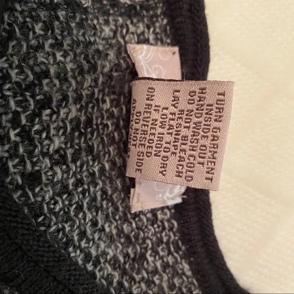 Fresh 3/4 Sleeve Sweater, Size M - Picture 10 of 10